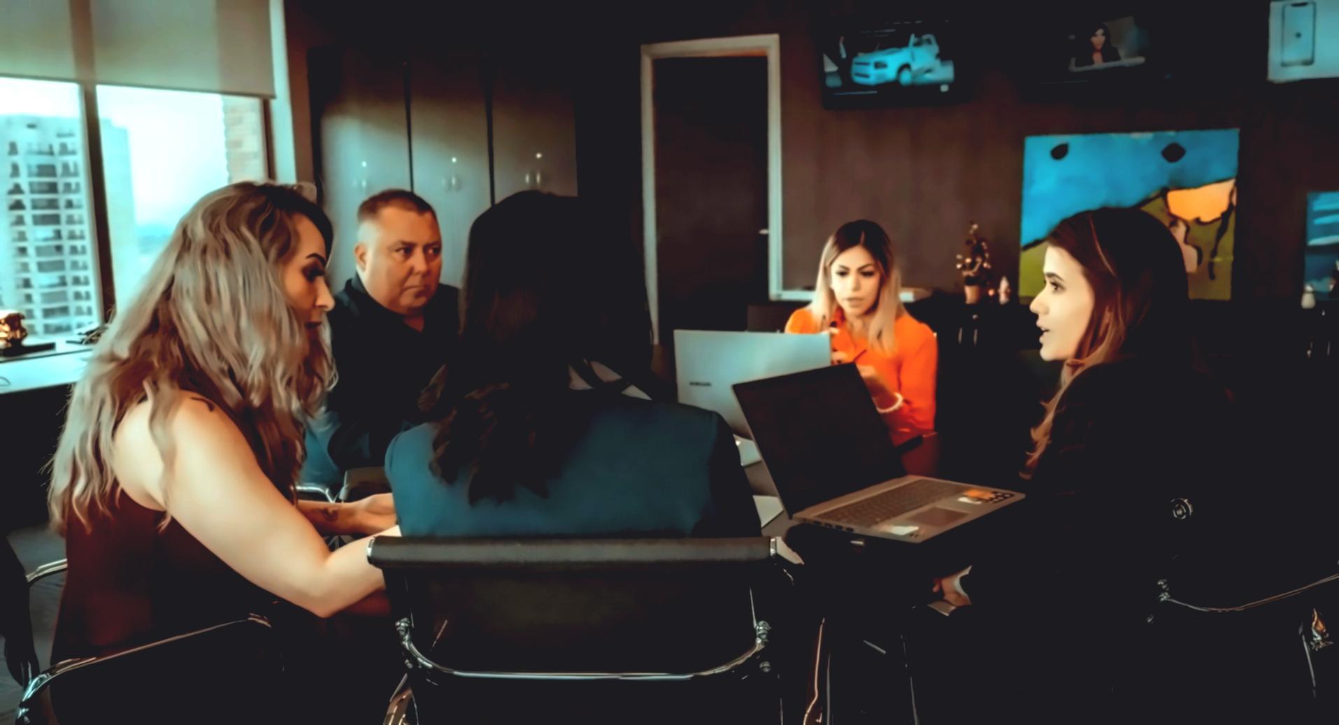 Finanzielle Grundlagen und Marktanalyse